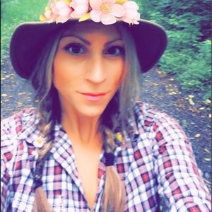 Meet your Posher, Opal hunter